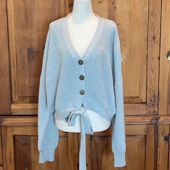 Lumiere Sweaters - LUMIERE Gray Relaxed Fit Gray Cropped Balloon Sleeve Sweater Sz. L